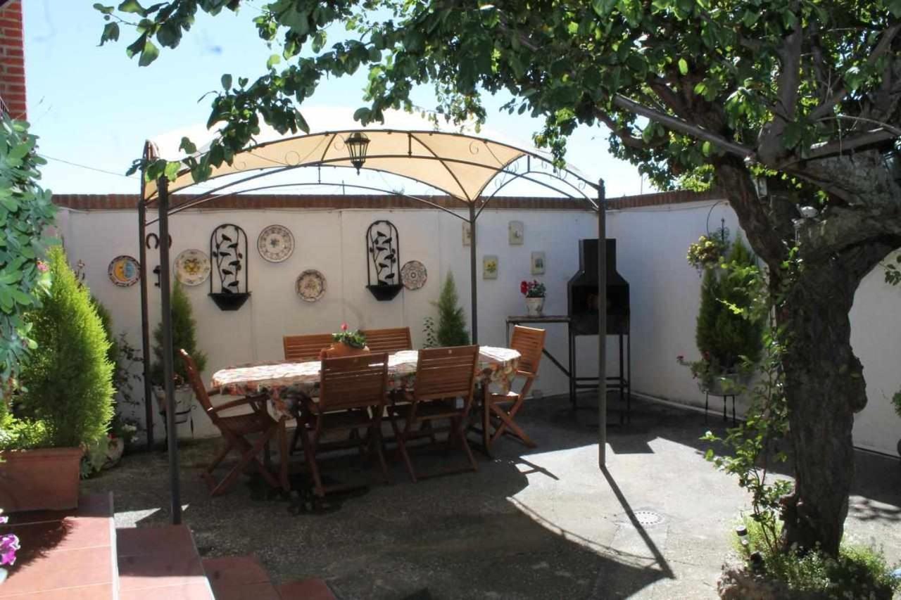 Alojamiento La Olmedana Olmedo Exterior photo